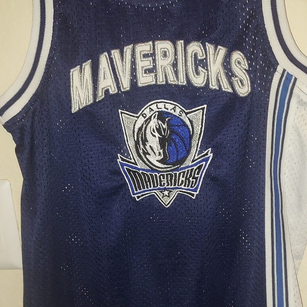 NBA Mavericks Kids' Blue and White Jersey - Picture 3 of 6